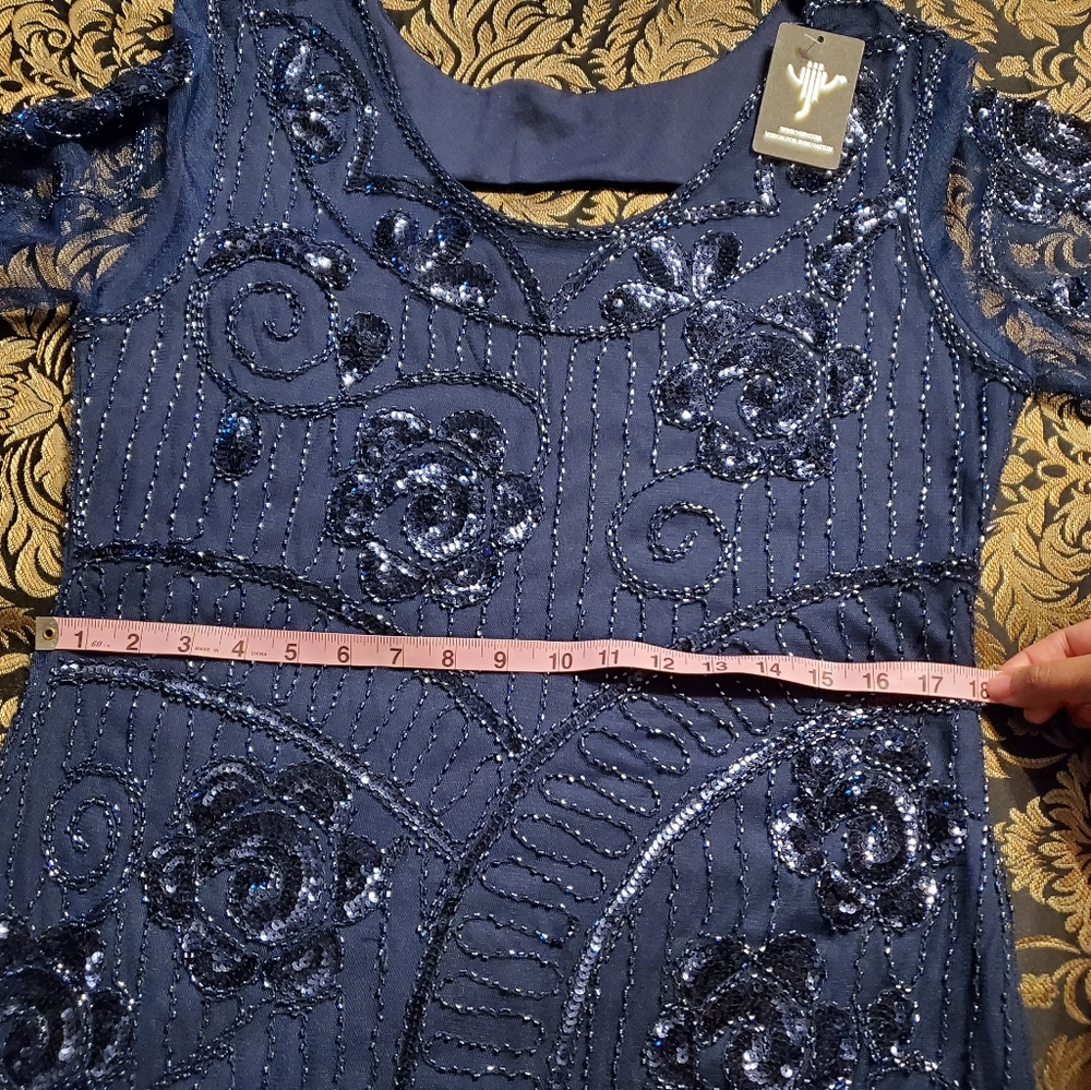 Dress - Picture 4 of 6